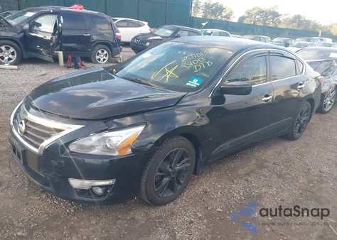 2015 Nissan Altima 2.5 Sv z USA, uszkodzony, nr VIN 1N4AL3AP9FC162361